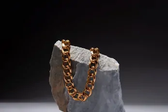 gold-bracelets-bangles