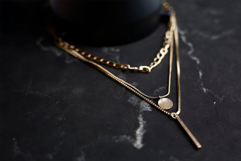 gold-necklaces-pendants